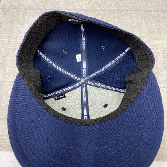 Adidas Men's Baseball Cap Fitted Hat Embroidered Logo Solid Size S/M New - Picture 6 of 10